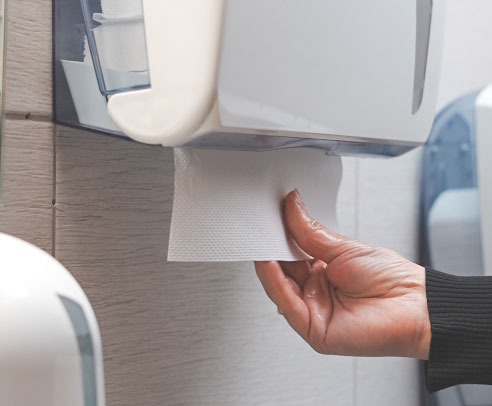 Luu, dispenser for folded paper towels, folded paper towels - Z-fold paper towels