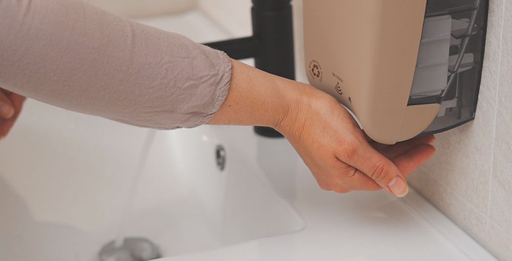 Soap dispenser Every drop leaves an impressiom