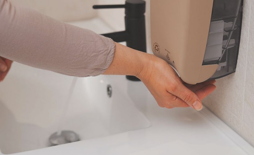 Soap dispenser Every drop leaves an impressiom