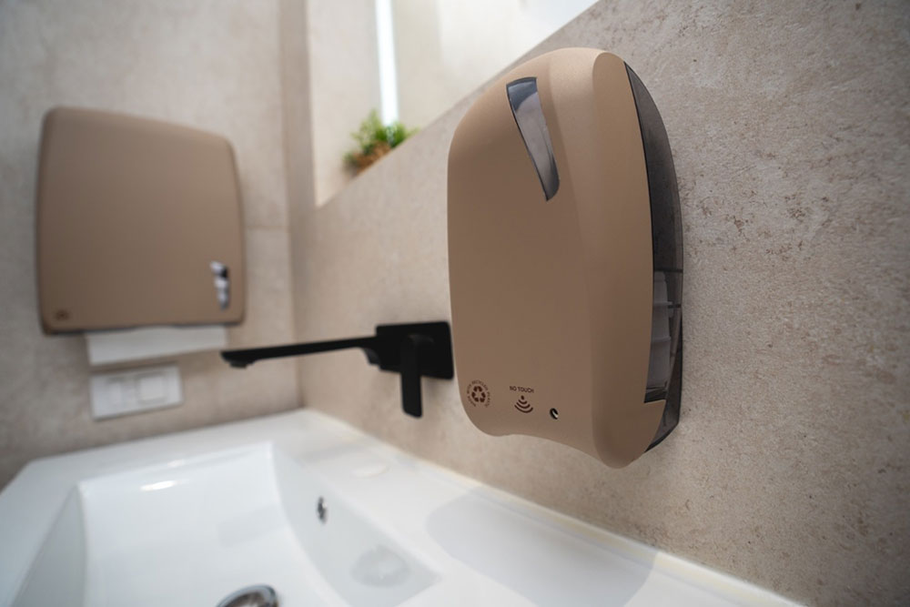 Luu, electronic Office and Open Space Dispenser for soap