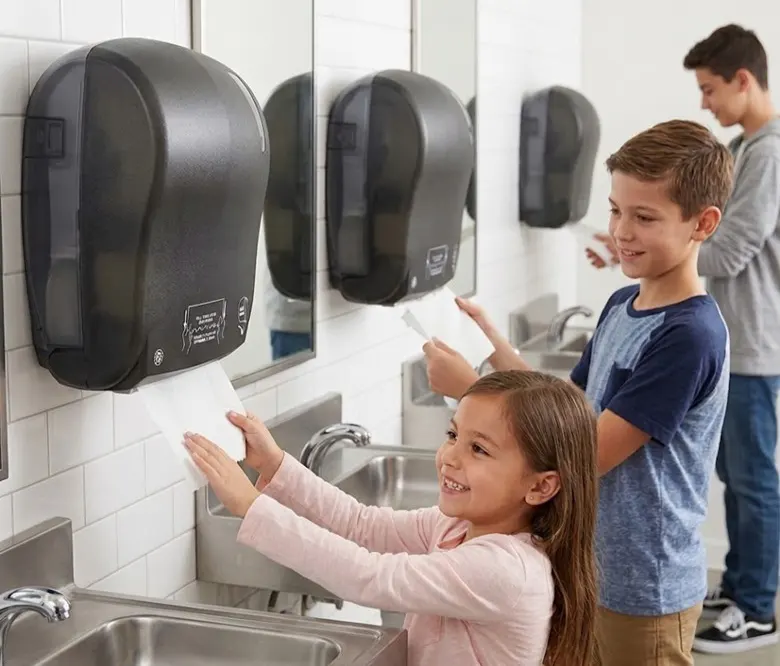 Paper towels - dispensers for Autocut paper towels - Luu dispensers