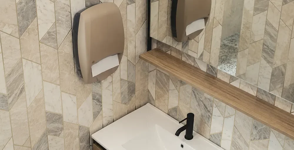 DUO dispensers: A 2-in-1 hygiene solution for modern commercial facilities - Paper towel and soap dispenser - Luu