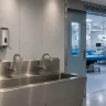 Inox dispenzer za sapun sa polugom na lakat: Pouzdano higijensko rešenje za bolnice i medicinske ustanove - Dispenzer za sapun - Luu